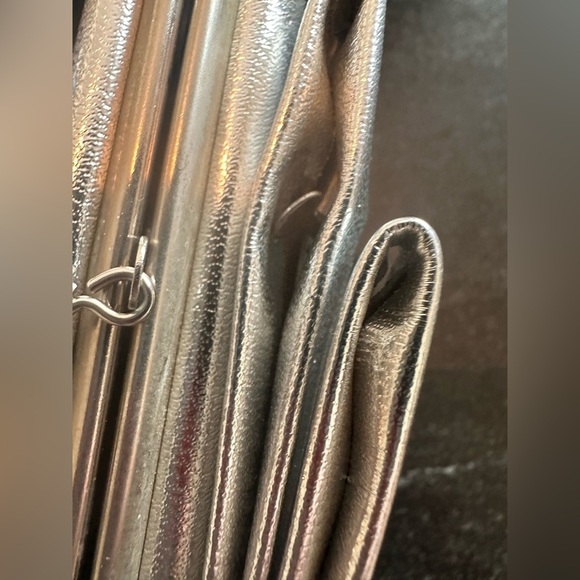 Vintage Elegant Silver Handbag clutch with Chain - Picture 6 of 8